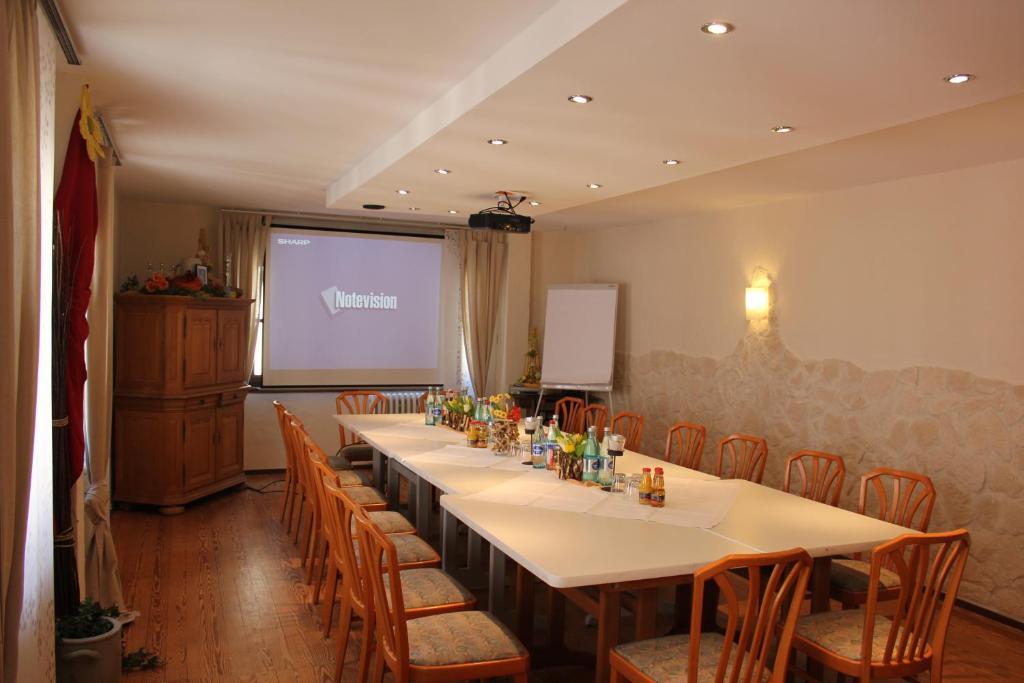 Kleinostheim Gasthof Weisses Ross מראה חיצוני תמונה